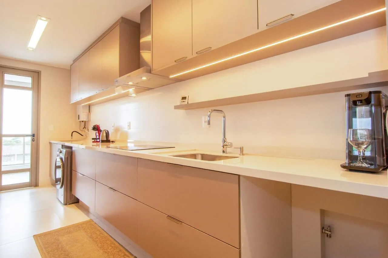 Ap novo com vista para o mar de Jurerê com 02 suítes Florianópolis Apartamento